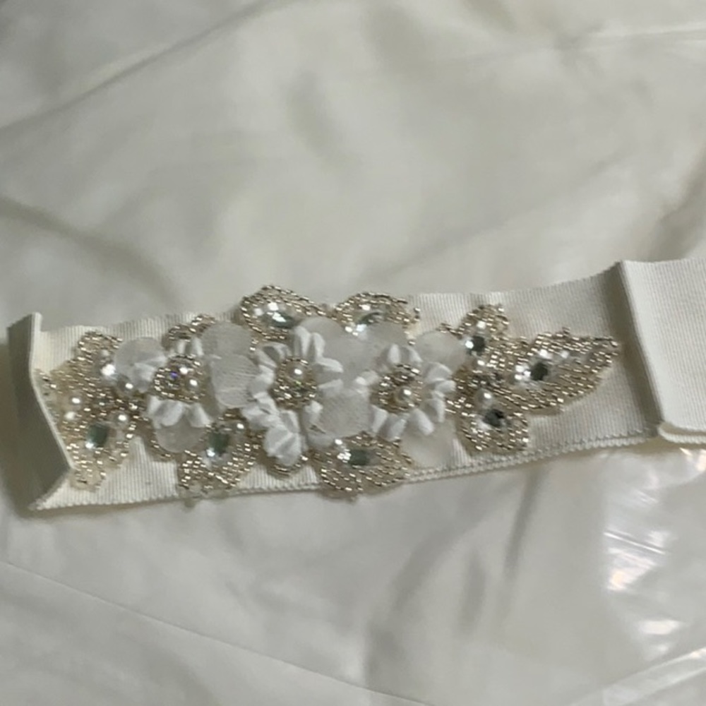 Black or white sash! ivory Satin  & formal sash - Picture 14 of 15